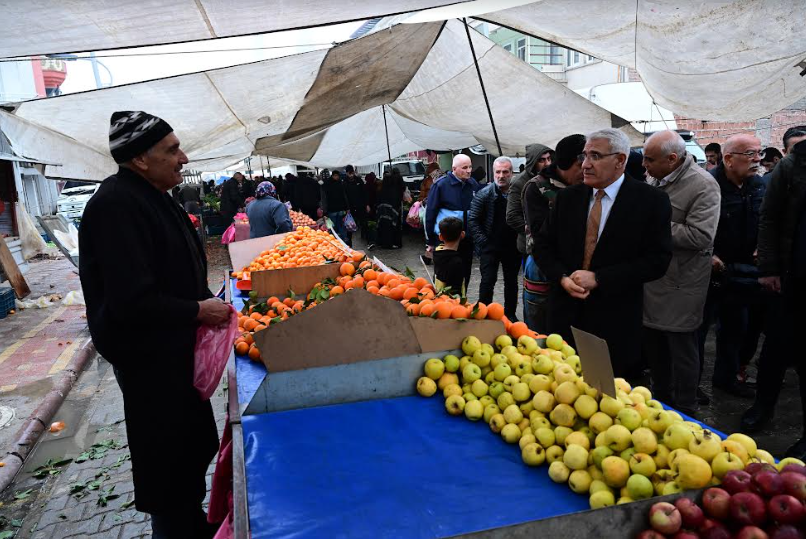 Başkan Güder, Pazar Esnafını Ziyaret Etti