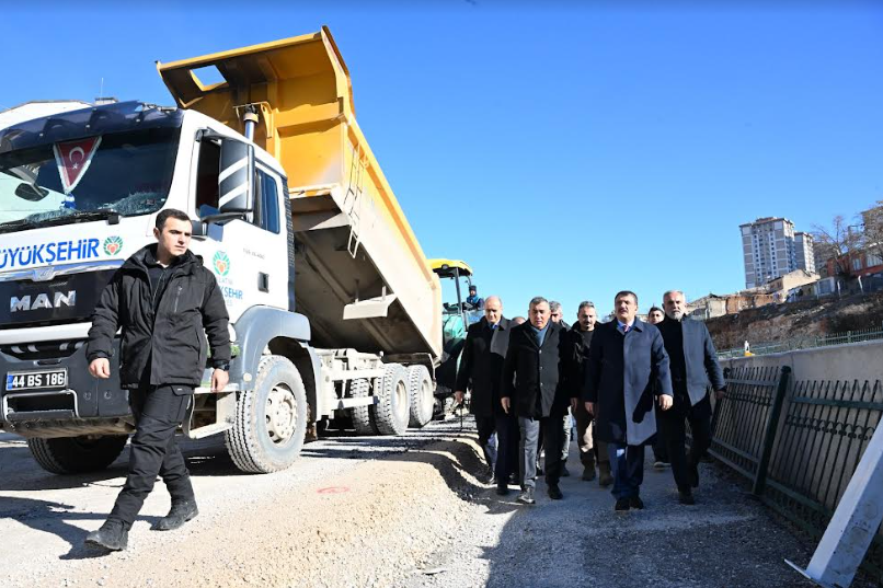 Başkan Gürkan Güney Kuşak Yolunda İncelemelerde Bulundu