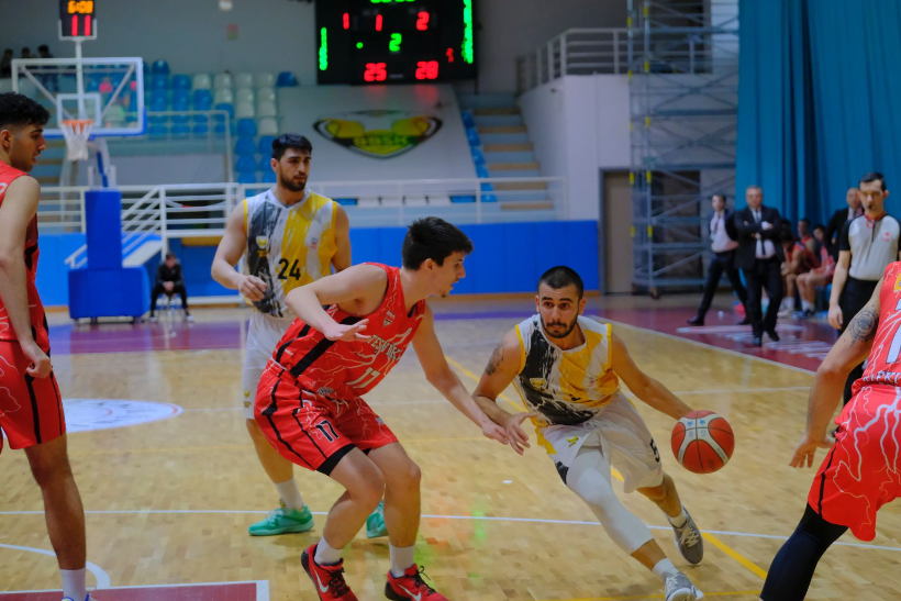 Basketbolda Konya Büyükşehir Belediyespor Fırtınası