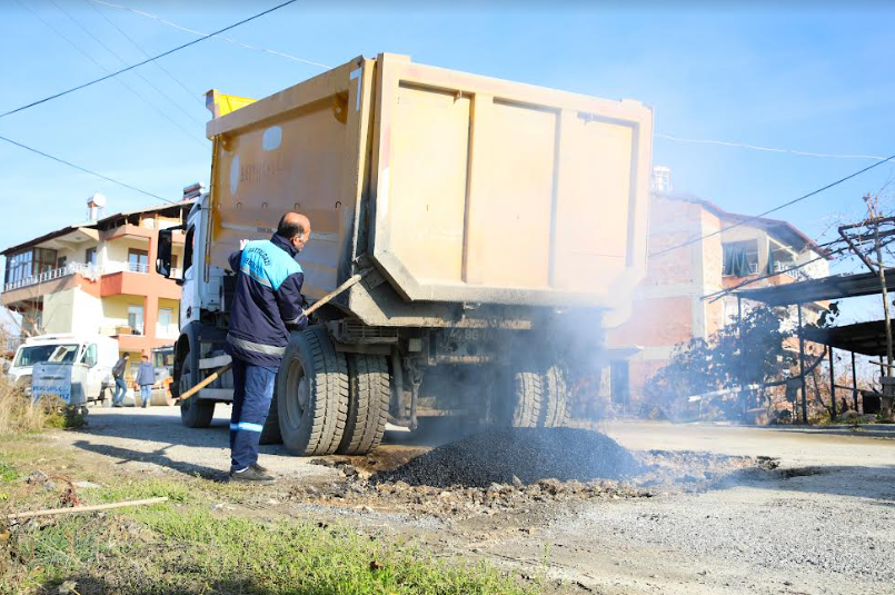 Battalgazi’de Yol Yapım Çalışmalarına Tam Gaz Devam