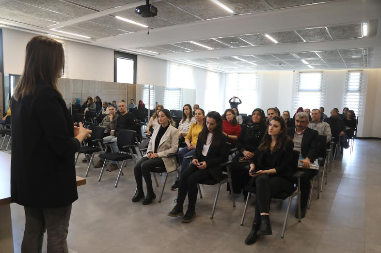 Destek Eğitim Merkezi’nden Velilere Rehberlik Semineri