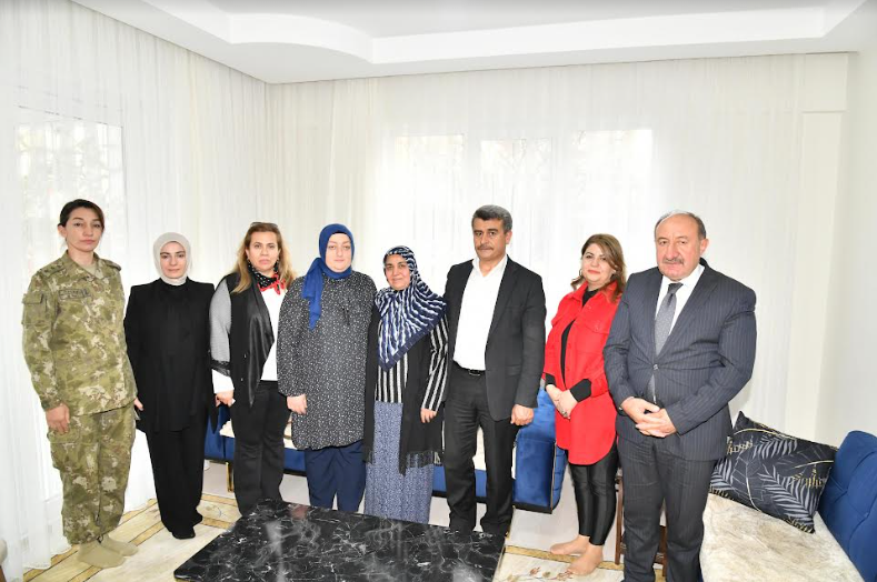 Hanımefendi Hanife Yazıcı’dan Şehit Ailelerine Ziyaret