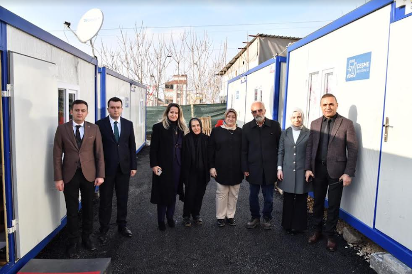 Hanımefendi Hanife Yazıcı’dan Yeşilyurt İlçesindeki Şehit Ailelerine Ziyaret