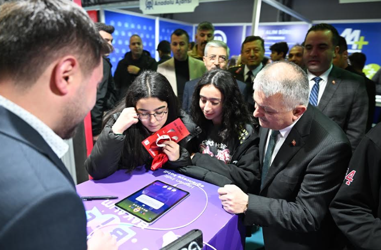 Vali Ersin Yazıcı’dan “Devlet Teşvikleri Tanıtım Günleri” Fuarına Ziyaret